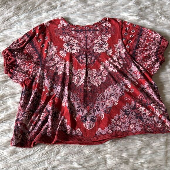 Free People Luly Oversized Floral Printed Knit Top in Combo Bella Rosa - Picture 10 of 10